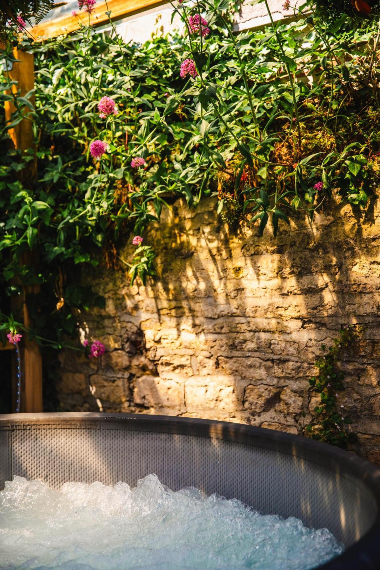 Appartement Fraichement Renovee - Jacuzzi Au Coeur De Caen Exteriér fotografie